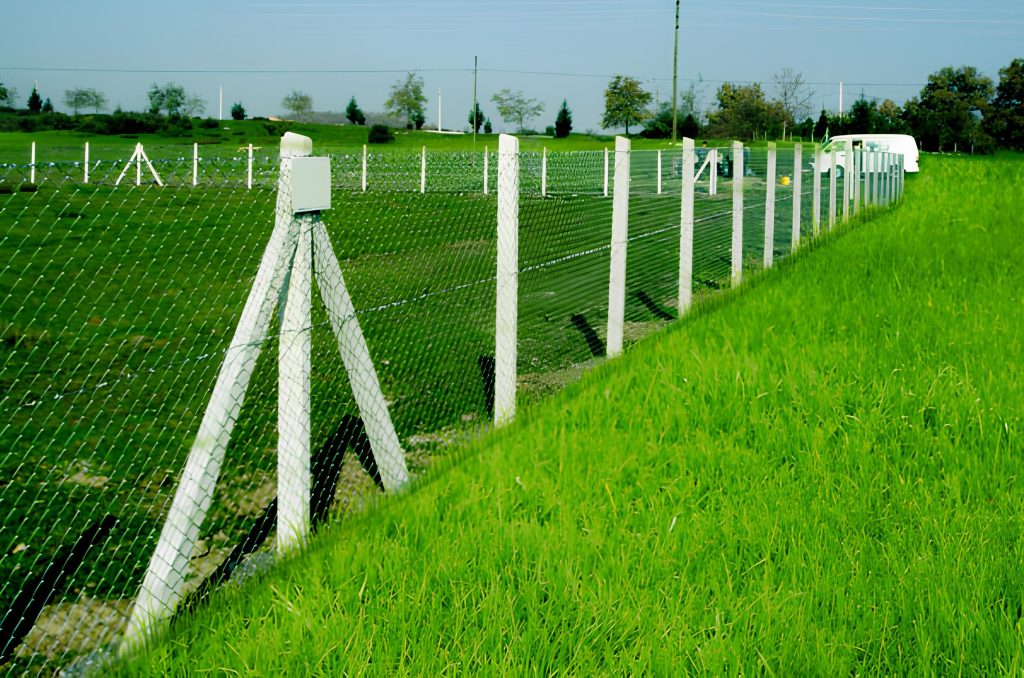 Beton Direkli Tel Çit